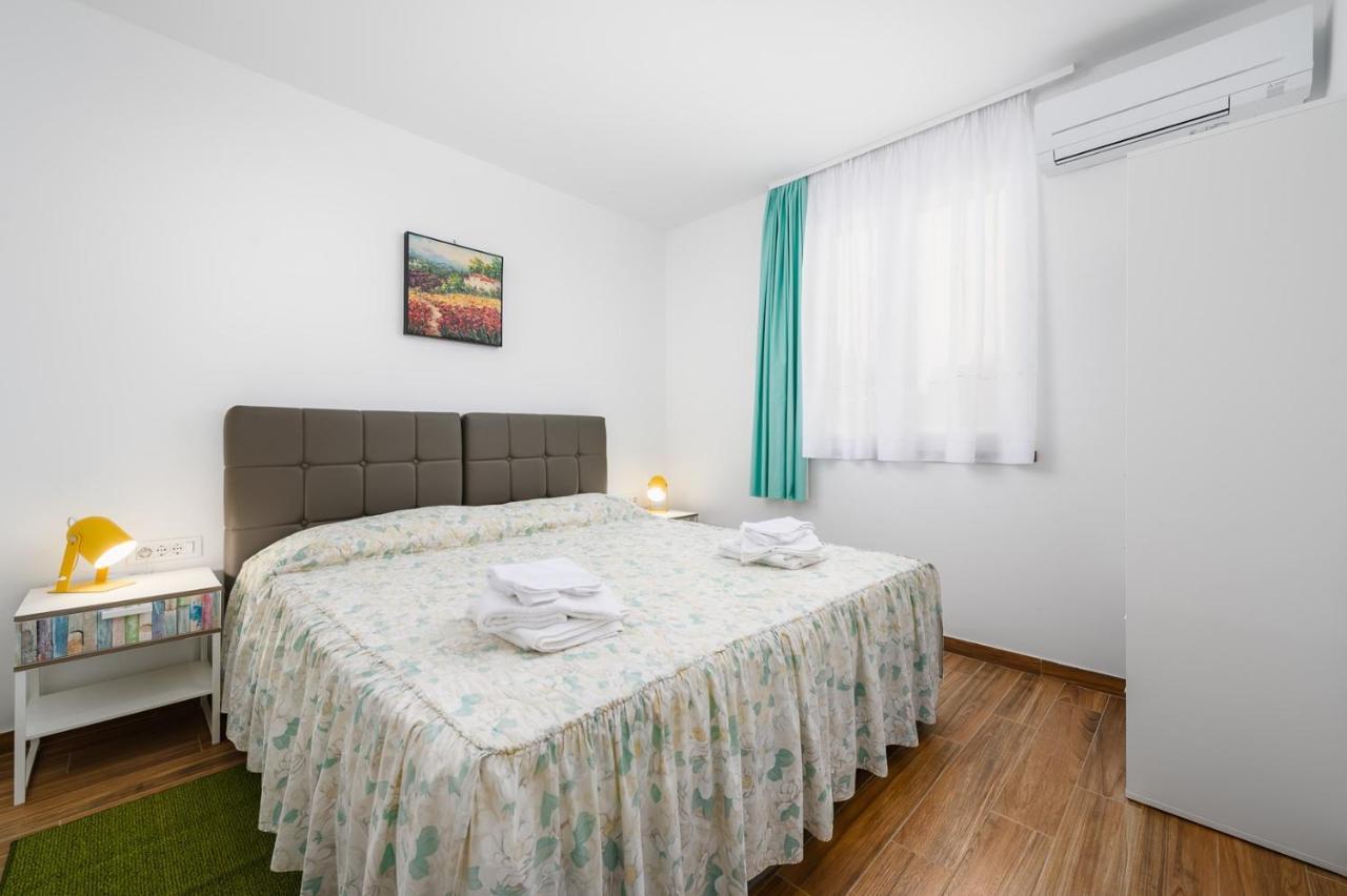 Andrea House With Apartments Umag Luaran gambar