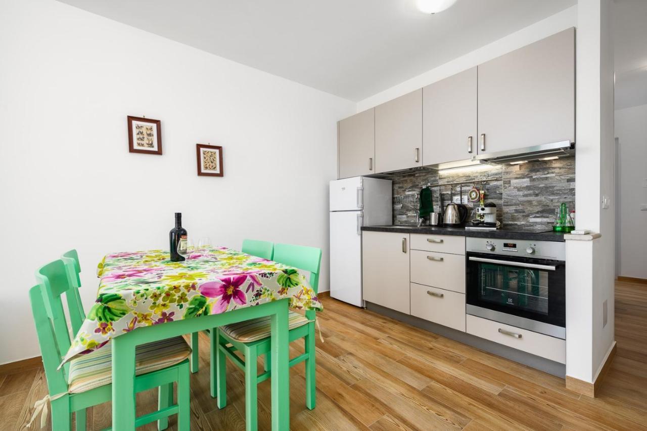 Andrea House With Apartments Umag Luaran gambar